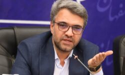 مدیرکل دفتر امور شهری و شوراهای استانداری اصفهان مطرح کرد: امیدآفرینی در جامعه، با اجرای پوشش رسانه ای از فعالیت شهرداران/ لزوم یکپارچه سازی در حوزه گردشگری استان اصفهان