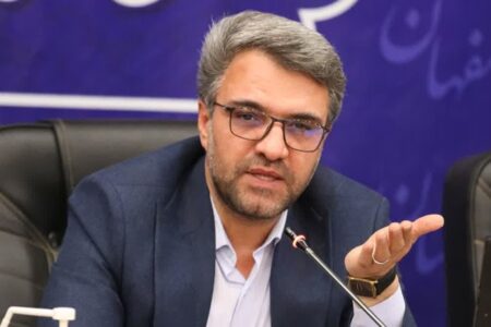 مدیرکل دفتر امور شهری و شوراهای استانداری اصفهان مطرح کرد: امیدآفرینی در جامعه، با اجرای پوشش رسانه ای از فعالیت شهرداران/ لزوم یکپارچه سازی در حوزه گردشگری استان اصفهان