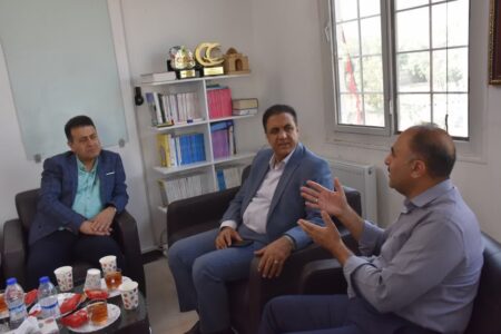 دیدار مدیریت برق شهرستان کاشان با شهردار نیاسر  بهمناسبت هفته شهرداری ها و دهیاری ها