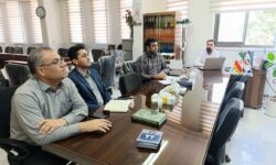 جلسه توجیهی نصب پلاک های پستی هوشمند با حضور شهرداران گوگد و گلشهر