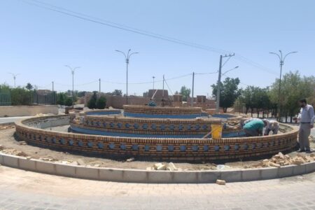 اجرای المان سنتی میدان 9 دی کوهپایه